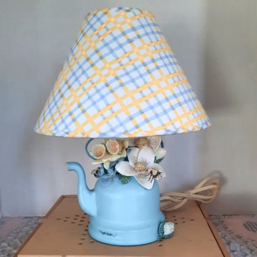 CLOSET CLOSING REDUCED Signed, Marjolein Bastin Lamp